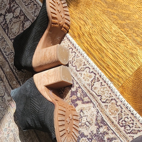 Black Peep-Toe Ankle Boots Lucky Brand - Picture 6 of 8